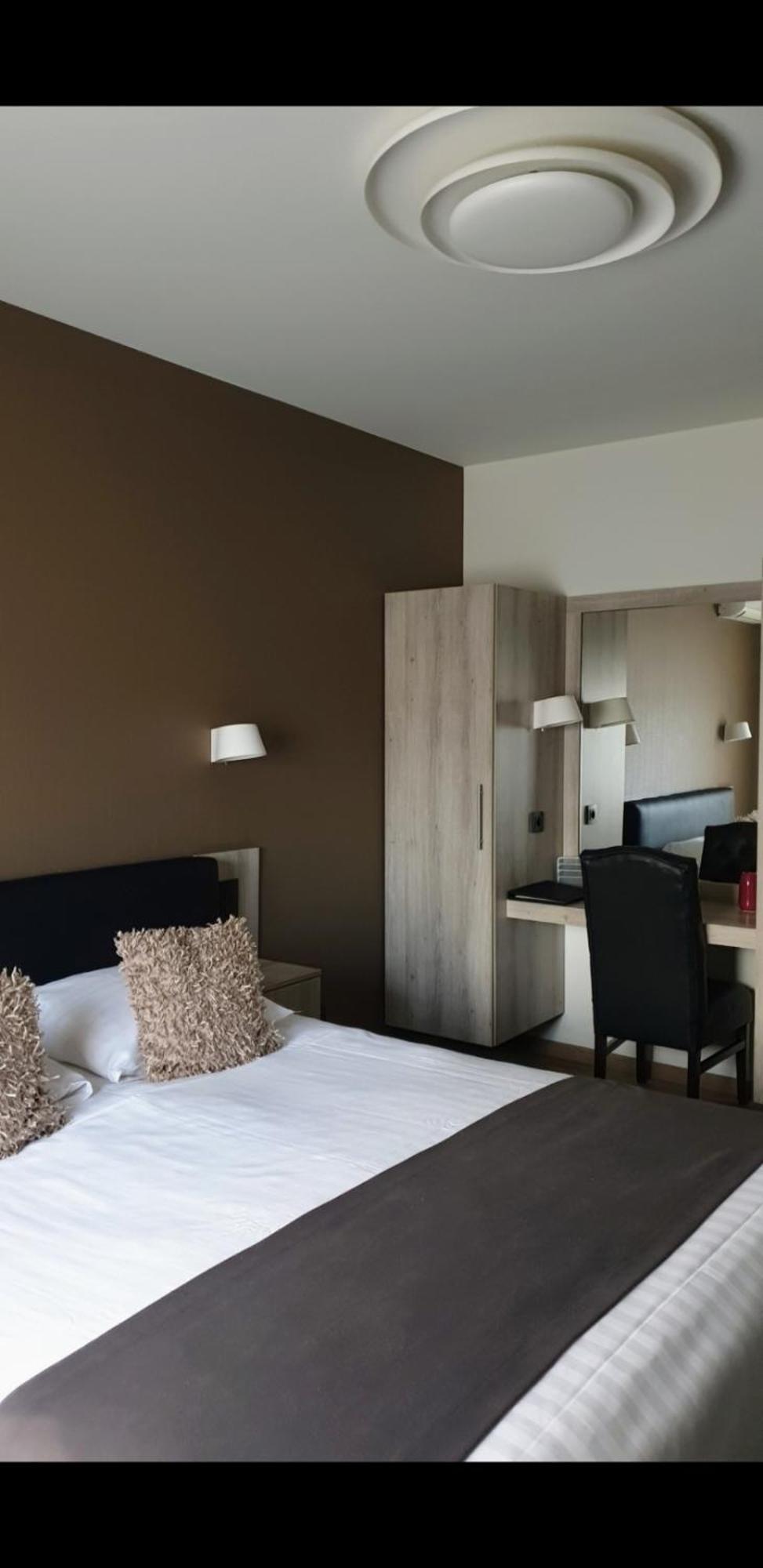 Belrom Hotel Sint-Truiden Exterior photo