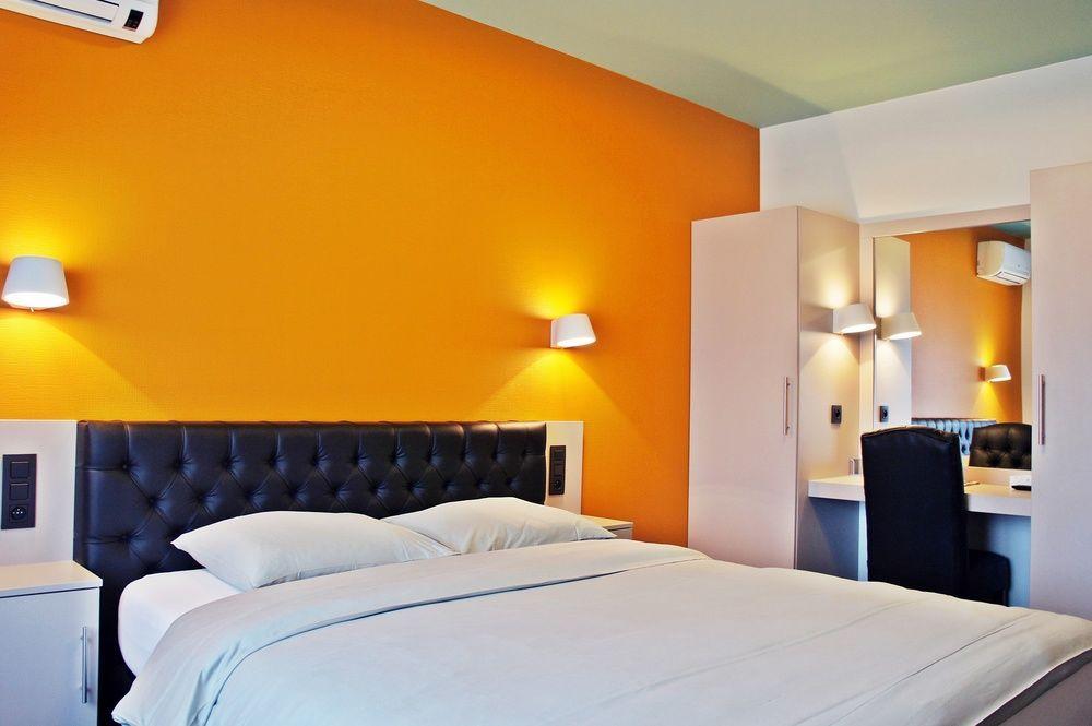Belrom Hotel Sint-Truiden Exterior photo